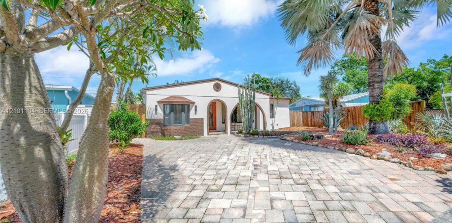 House in Oakland Park, Florida 3 bedrooms, 94.39 sq.m. № 2401332