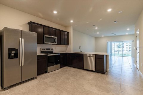 Touwnhouse à louer à Davenport, Floride: 3 chambres, 157.84 m2 № 2406420 - photo 6