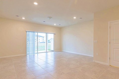 Touwnhouse à louer à Davenport, Floride: 3 chambres, 157.84 m2 № 2406420 - photo 8