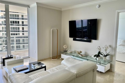 Condo in Hallandale Beach, Florida, 3 bedrooms  № 2052950 - photo 15