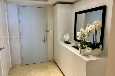 Condo in Hallandale Beach, Florida, 3 bedrooms  № 2052950 - photo 3