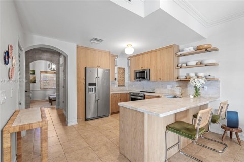 House in West Palm Beach, Florida 3 bedrooms, 182.74 sq.m. № 1971660 - photo 16