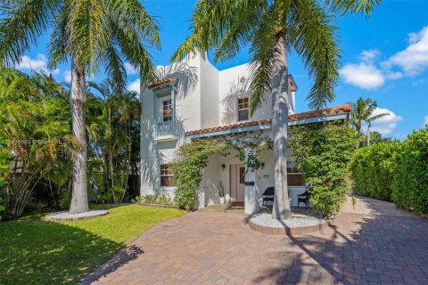 House in West Palm Beach, Florida 3 bedrooms, 182.74 sq.m. № 1971660 - photo 2