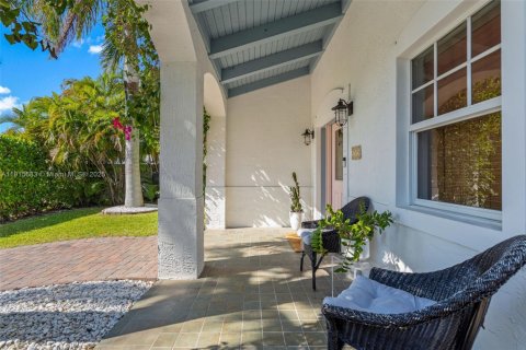 House in West Palm Beach, Florida 3 bedrooms, 182.74 sq.m. № 1971660 - photo 5