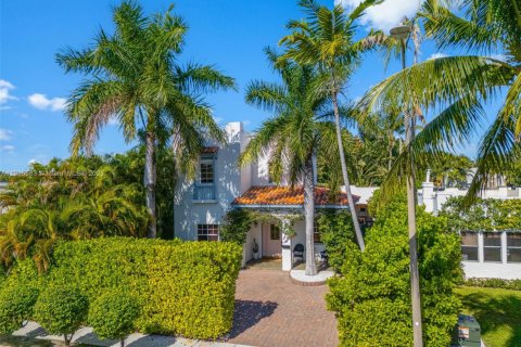 House in West Palm Beach, Florida 3 bedrooms, 182.74 sq.m. № 1971660 - photo 4