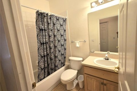 Casa en alquiler en Kissimmee, Florida, 4 dormitorios, 170.01 m2 № 2096424 - foto 13