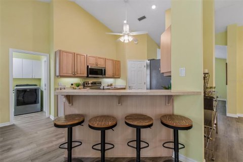Casa en venta en Spring Hill, Florida, 3 dormitorios, 215.35 m2 № 2199408 - foto 15