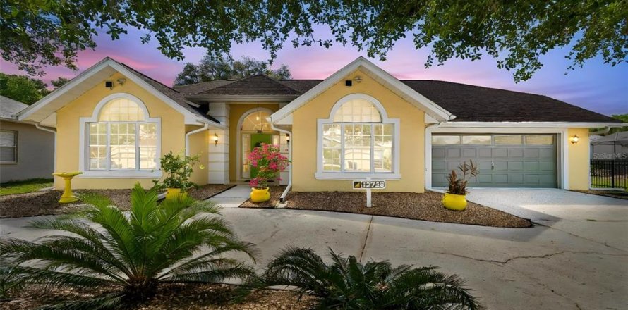 Casa en Spring Hill, Florida 3 dormitorios, 215.35 m2 № 2199408