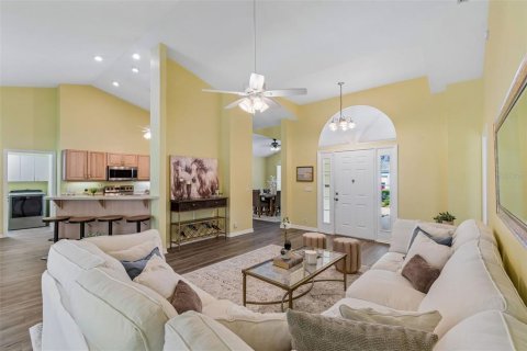 Casa en venta en Spring Hill, Florida, 3 dormitorios, 215.35 m2 № 2199408 - foto 12