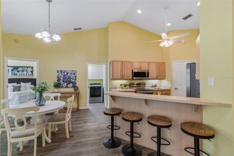 Casa en venta en Spring Hill, Florida, 3 dormitorios, 215.35 m2 № 2199408 - foto 13