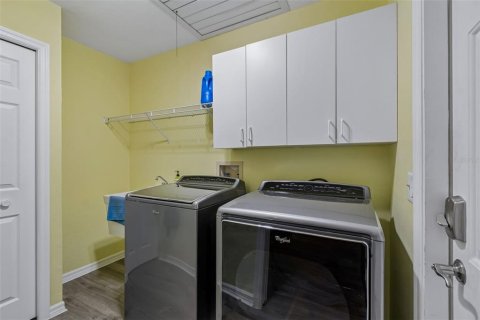 Casa en venta en Spring Hill, Florida, 3 dormitorios, 215.35 m2 № 2199408 - foto 30