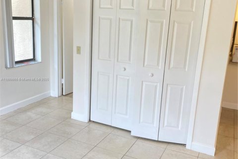 Condominio en alquiler en Pompano Beach, Florida, 1 dormitorio, 43.66 m2 № 1939210 - foto 4