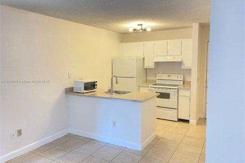 Condominio en alquiler en Pompano Beach, Florida, 1 dormitorio, 43.66 m2 № 1939210 - foto 16