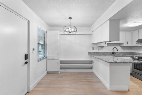 Appartement à louer à Saint Petersburg, Floride: 1 chambre, 59.46 m2 № 2216051 - photo 3