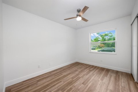 House in Seffner, Florida 3 bedrooms, 120.77 sq.m. № 1782271 - photo 21