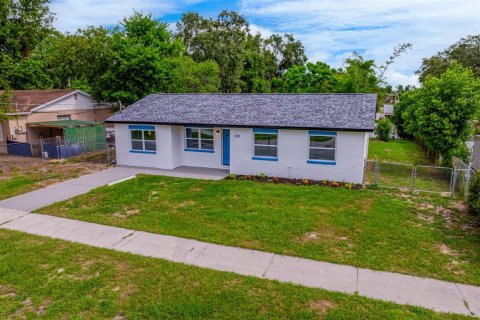 House in Seffner, Florida 3 bedrooms, 120.77 sq.m. № 1782271 - photo 2
