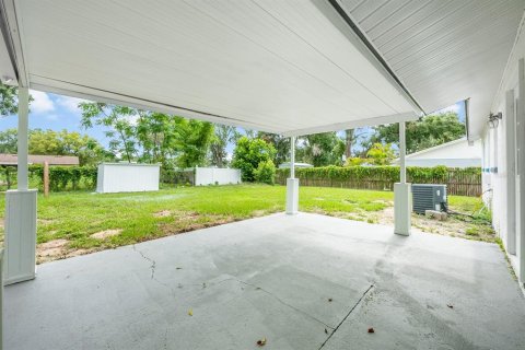 House in Seffner, Florida 3 bedrooms, 120.77 sq.m. № 1782271 - photo 23