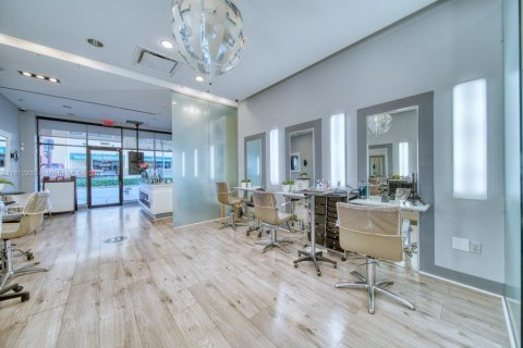 Commercial property in Coral Gables, Florida № 1875227 - photo 7