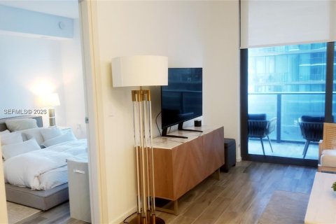Copropriété à louer à Miami, Floride: 1 chambre, 81.01 m2 № 2192846 - photo 2