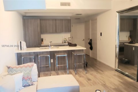 Copropriété à louer à Miami, Floride: 1 chambre, 81.01 m2 № 2192846 - photo 8