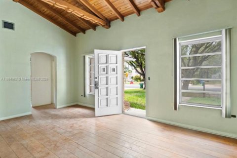Купить виллу или дом в Майами, Флорида 3 спальни, 176.14м2, № 1957819 - фото 6