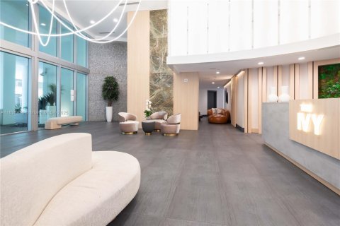 Copropriété à vendre à Miami, Floride: 2 chambres, 118.36 m2 № 1957599 - photo 1