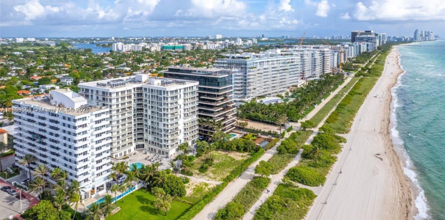 Condo à Surfside, Floride, 2 chambres  № 1888045