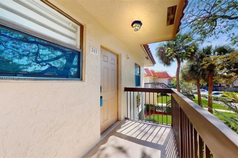 Condo in Sunrise, Florida, 2 bedrooms  № 1739840 - photo 3