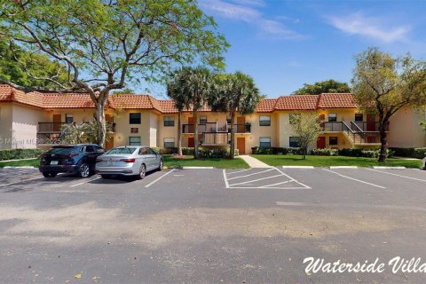 Condo in Sunrise, Florida, 2 bedrooms  № 1739840 - photo 2