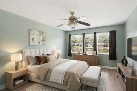 Condo in Saint Petersburg, Florida, 2 bedrooms  № 2210352 - photo 5