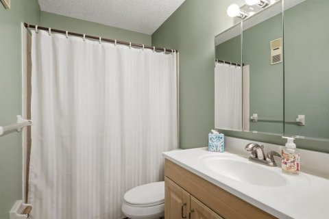 Condo in Saint Petersburg, Florida, 2 bedrooms  № 2210352 - photo 29
