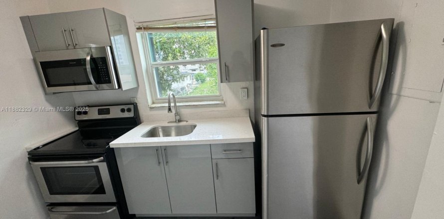 Villa ou maison à Miami, Floride 2 chambres, 88.26 m2 № 1977958