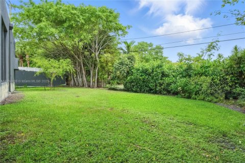 Villa ou maison à vendre à North Miami, Floride: 4 chambres, 298.77 m2 № 1974058 - photo 29