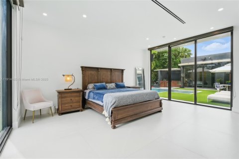 Villa ou maison à vendre à North Miami, Floride: 4 chambres, 298.77 m2 № 1974058 - photo 12
