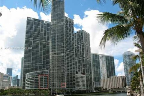 Condominio en alquiler en Miami, Florida, 1 dormitorio, 87.98 m2 № 1956794 - foto 1