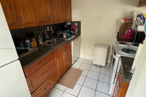 Купить кондоминиум в Корал-Гейблс, Флорида 2 спальни, 93.74м2, № 2007494 - фото 7