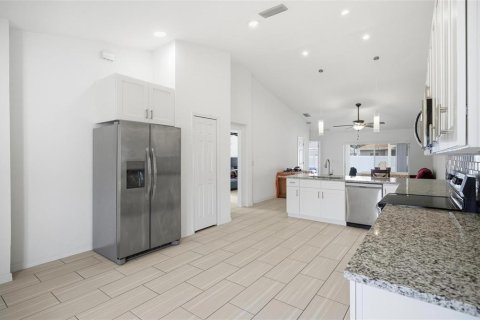 Appartement à louer à Palm Coast, Floride: 3 chambres, 127.18 m2 № 2156089 - photo 7