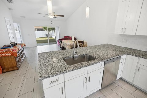 Appartement à louer à Palm Coast, Floride: 3 chambres, 127.18 m2 № 2156089 - photo 11