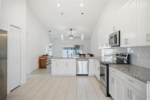 Appartement à louer à Palm Coast, Floride: 3 chambres, 127.18 m2 № 2156089 - photo 5