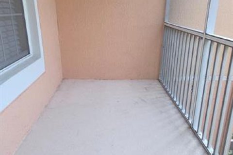 Condo in Orlando, Florida, 2 bedrooms  № 1789033 - photo 16
