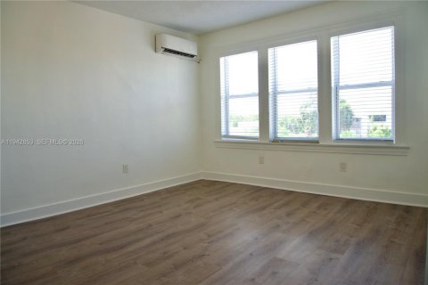 Apartment in Miami, Florida 1 bedroom № 1999313