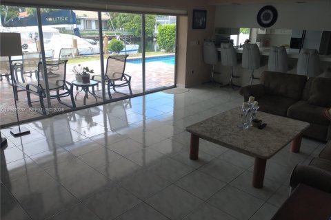 Casa en venta en North Miami Beach, Florida, 4 dormitorios, 224.73 m2 № 2003421 - foto 25