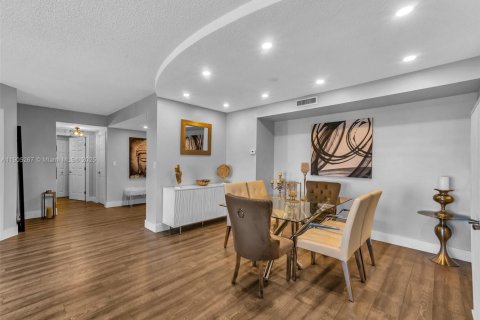 Copropriété à vendre à Hollywood, Floride: 3 chambres, 159.23 m2 № 2012150 - photo 9