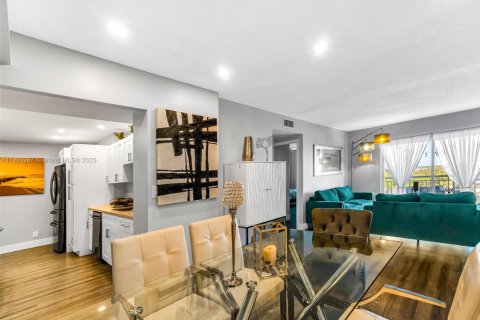 Copropriété à vendre à Hollywood, Floride: 3 chambres, 159.23 m2 № 2012150 - photo 11