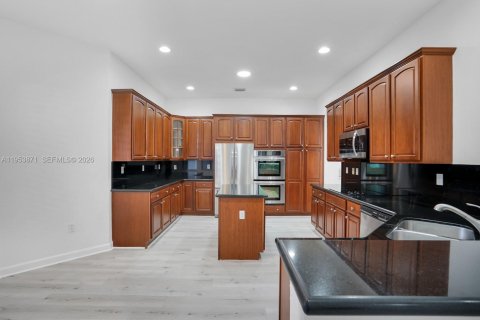 Снять в аренду виллу или дом в Катлер-Бей, Флорида 4 спальни, 291.34м2, № 2008222 - фото 9