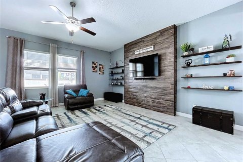 Casa en venta en Wesley Chapel, Florida, 5 dormitorios, 363.25 m2 № 1793413 - foto 5