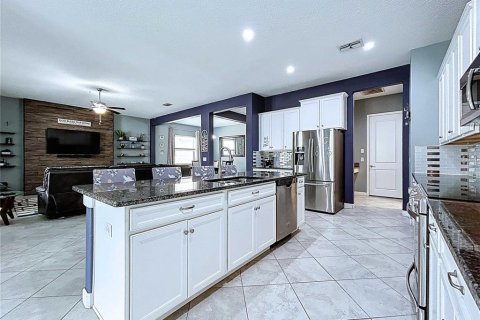 Casa en venta en Wesley Chapel, Florida, 5 dormitorios, 363.25 m2 № 1793413 - foto 7