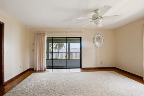 House in Stuart, Florida 4 bedrooms, 202.9 sq.m. № 2188782 - photo 14
