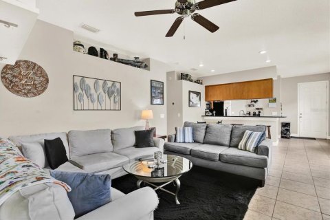 House in Ruskin, Florida 3 bedrooms, 121.24 sq.m. № 1792853 - photo 2