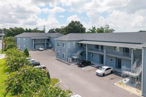 Propiedad comercial en venta en Winter Haven, Florida, 28 dormitorios, 1487.55 m2 № 2280679 - foto 7